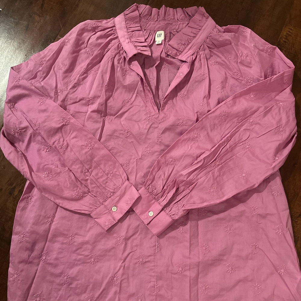 GAP Men's Casual Button Down in Rich Purple